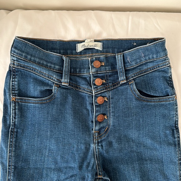 Madewell 10" High-Rise Roadtripper Jeans in Eversall Wash: Button-Front Size 26T - Picture 3 of 8